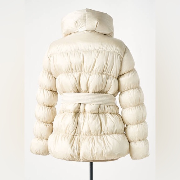 Gorgeous beige Italian Made Violante puffer jacket😍 - Picture 5 of 12